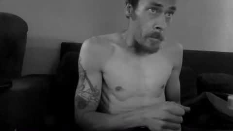 Snapshot of drew916666 chatting on 07-06-26, 03:03 drew916666 online show from 07-06-26, 03:03