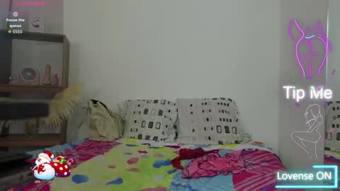 Snapshot of dreyna_latin chatting on 01-10-26, 02:13 Dreyna online show from 01-10-26, 02:13