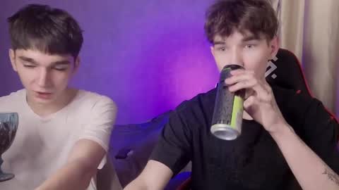Snapshot of drinklinov chatting on 05-10-26, 06:35 Mark online show from 05-10-26, 06:35