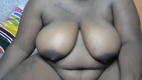 Snapshot of dripdens chatting on 06-01-26, 10:06 dripdens online show from 06-01-26, 10:06