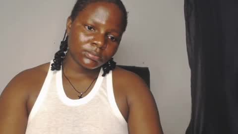 Snapshot of dripping_pussy0 chatting on 09-29-25, 08:52 Layla online show from 09-29-25, 08:52