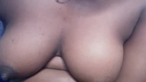 Snapshot of drippussy1 chatting on 02-12-26, 05:02 Ebonypussy1 online show from 02-12-26, 05:02