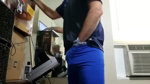 Snapshot of drmbigg chatting on 06-23-26, 07:12 Hello Hope you enjoy what you see. I love attention in dirty talk and tips thickcock edging precum dirtyTalk C2C online show from 06-23-26, 07:12