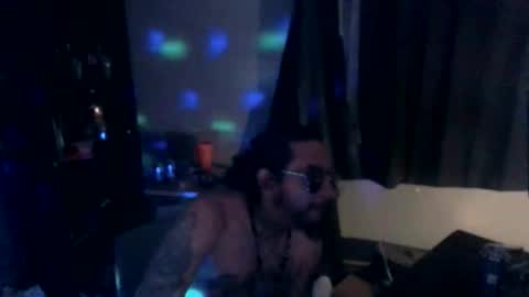 Snapshot of drogoloko233 chatting on 05-05-26, 01:35 drogo lpkp online show from 05-05-26, 01:35