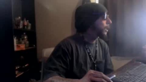 Snapshot of drogoloko233 chatting on 05-11-26, 04:59 drogo lpkp online show from 05-11-26, 04:59