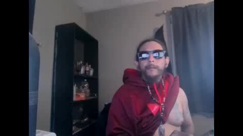 Snapshot of drogoloko233 chatting on 05-15-26, 02:40 drogo lpkp online show from 05-15-26, 02:40