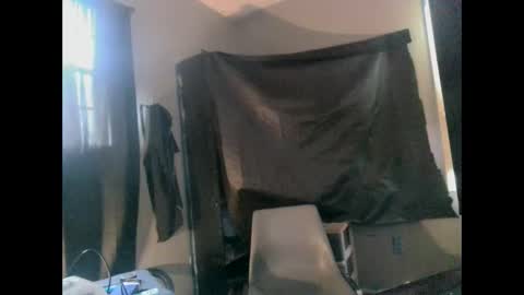 Snapshot of drogoloko233 chatting on 05-23-26, 07:29 drogo lpkp online show from 05-23-26, 07:29