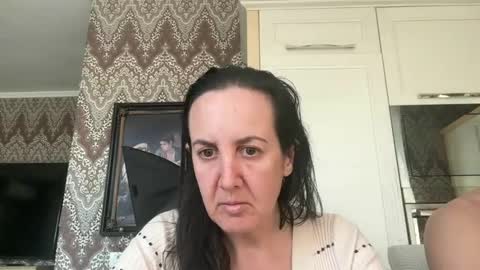 Snapshot of drresa chatting on 03-04-25, 12:55 Dr. Resa online show from 03-04-25, 12:55