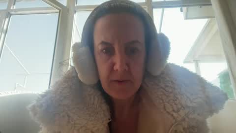 Snapshot of drresa chatting on 03-05-25, 11:38 Dr. Resa online show from 03-05-25, 11:38