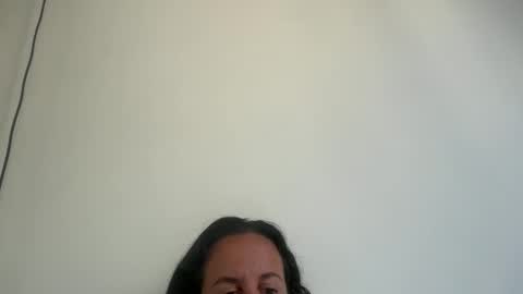 Snapshot of drresa chatting on 09-10-25, 10:04 Dr. Resa online show from 09-10-25, 10:04