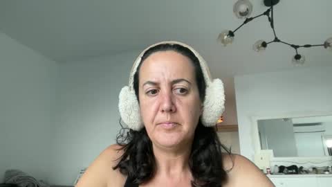 Snapshot of drresa chatting on 10-20-25, 06:14 Dr. Resa online show from 10-20-25, 06:14