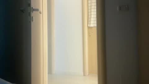 Snapshot of drresa chatting on 10-22-25, 05:41 Dr. Resa online show from 10-22-25, 05:41