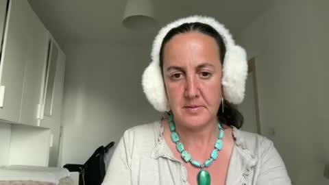 Dr. Resa online show from 05-19-26, 04:35