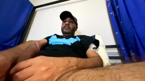 Snapshot of drspunkalott chatting on 12-21-25, 07:26 drspunkalott online show from 12-21-25, 07:26