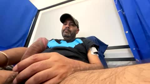 Snapshot of drspunkalott chatting on 01-14-26, 06:02 drspunkalott online show from 01-14-26, 06:02