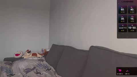 Snapshot of drunk_bosss chatting on 01-12-25, 06:39 Bella online show from 01-12-25, 06:39