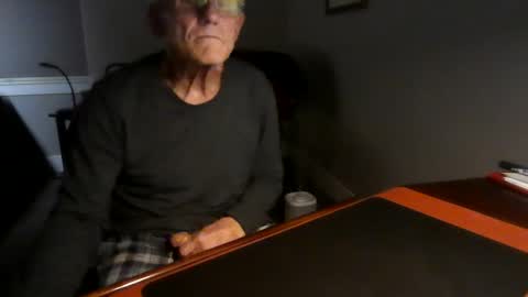 Snapshot of dubl55nikl chatting on 02-19-25, 08:12 DublNikl online show from 02-19-25, 08:12