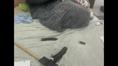 Snapshot of dudebrocuz69 chatting on 02-14-26, 03:25 Dude online show from 02-14-26, 03:25