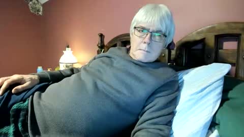 Doug online show from 12-04-25, 02:37