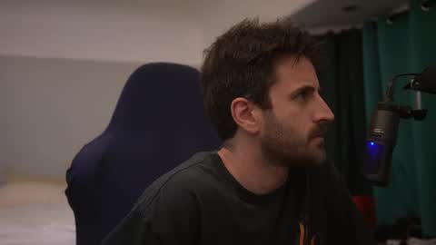 Snapshot of dukethedude chatting on 12-28-24, 03:26 Duke online show from 12-28-24, 03:26