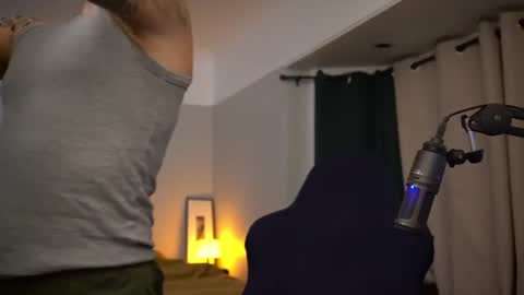 Snapshot of dukethedude chatting on 09-28-25, 03:34 Duke online show from 09-28-25, 03:34