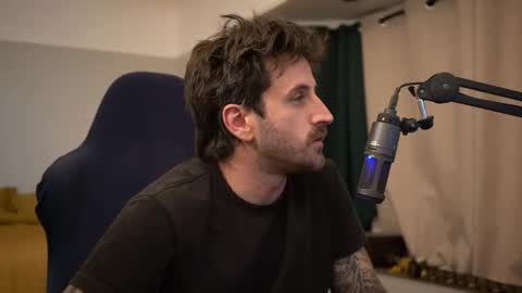 Snapshot of dukethedude chatting on 10-19-25, 01:50 Duke online show from 10-19-25, 01:50