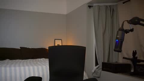 Snapshot of dukethedude chatting on 12-21-25, 02:51 Duke online show from 12-21-25, 02:51