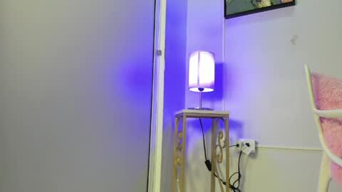 dulce__fiore07 online show from 04-16-26, 12:06