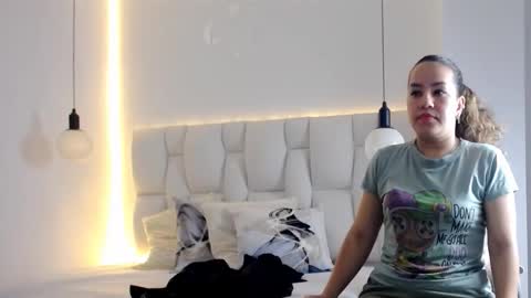 Snapshot of dulce__lovee chatting on 09-27-25, 11:48 dulce__lovee online show from 09-27-25, 11:48