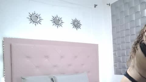 Snapshot of dulce__lovee chatting on 10-01-25, 11:27 dulce__lovee online show from 10-01-25, 11:27