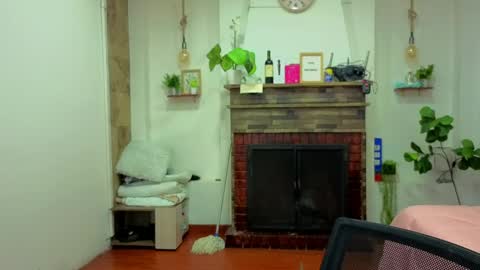 C E L E S T E  online show from 04-15-26, 02:35