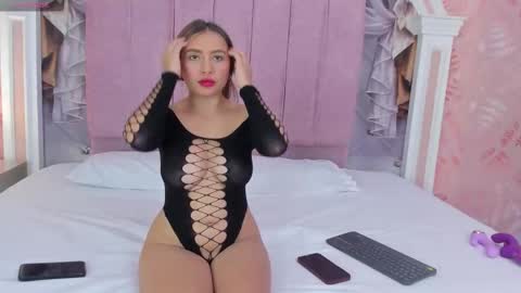 Dulce online show from 03-25-26, 11:38