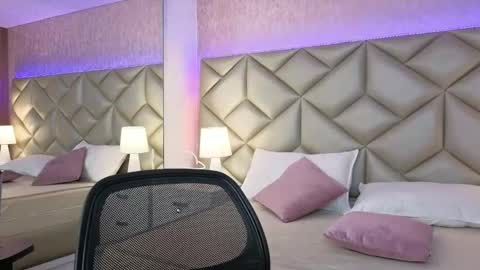    Monday 5-2 am From Tuesday to Friday5-1 am Colombia time online show from 09-13-25, 07:02