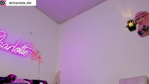 Snapshot of dulce_hot33 chatting on 05-28-26, 08:33 dulce_hot33 online show from 05-28-26, 08:33