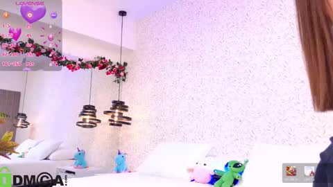 dulce_isabel_ online show from 03-28-26, 03:06