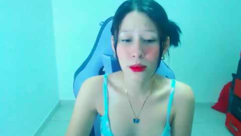 dulce_mauren online show from 12-16-25, 06:29