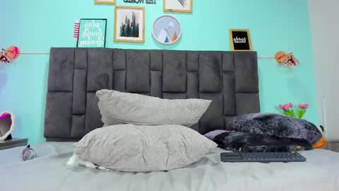 Snapshot of dulceaurora_ chatting on 03-04-25, 05:53 DULCE AURORA online show from 03-04-25, 05:53