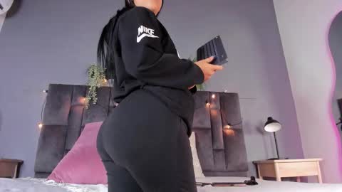 Snapshot of dulceaurora_ chatting on 11-28-25, 02:47 DULCE AURORA online show from 11-28-25, 02:47