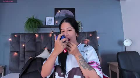 DULCE AURORA online show from 01-18-26, 11:14