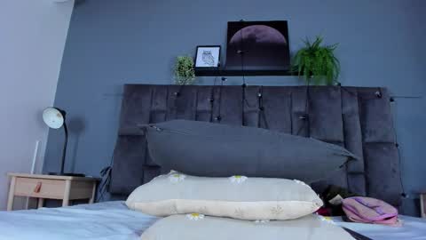 DULCE AURORA online show from 03-02-26, 07:15