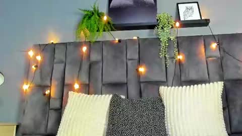 Snapshot of dulceaurora_ chatting on 07-13-26, 01:08 DULCE AURORA online show from 07-13-26, 01:08