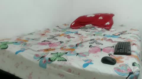 Snapshot of dulcefuegoxxx chatting on 06-11-26, 08:29 dulcefuegoxxx online show from 06-11-26, 08:29