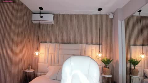 Dulce  online show from 11-27-25, 11:34