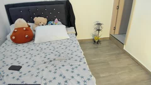 Dulce online show from 04-13-26, 01:55