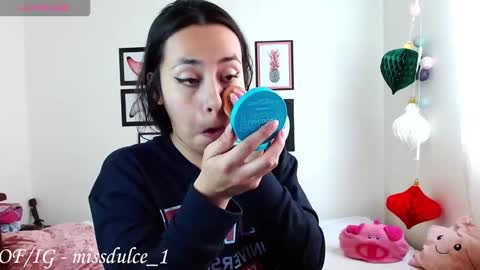 Snapshot of dulcemaria_alvarez22 chatting on 02-13-26, 08:49 Dulce online show from 02-13-26, 08:49