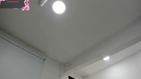 Snapshot of dulcemia25 chatting on 03-26-26, 12:11 Dulce online show from 03-26-26, 12:11