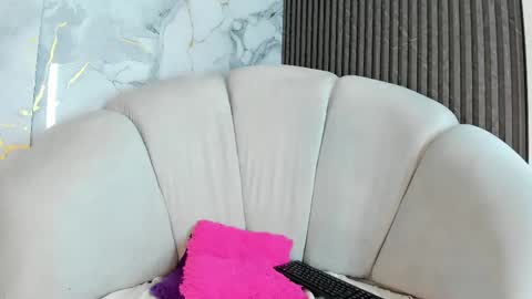 Snapshot of dulcemia25 chatting on 04-14-26, 05:02 Dulce online show from 04-14-26, 05:02