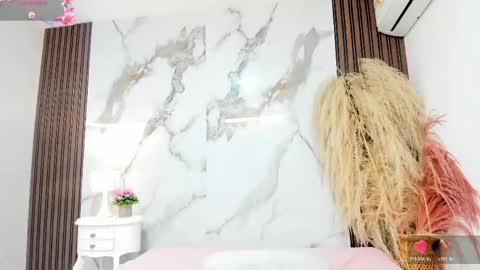 Snapshot of dulcemia25 chatting on 05-28-26, 12:13 Dulce online show from 05-28-26, 12:13