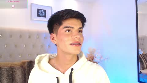 Snapshot of dulcey_ chatting on 09-22-25, 05:20 Dulcey online show from 09-22-25, 05:20