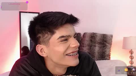 Snapshot of dulcey_ chatting on 10-18-25, 05:54 Dulcey online show from 10-18-25, 05:54